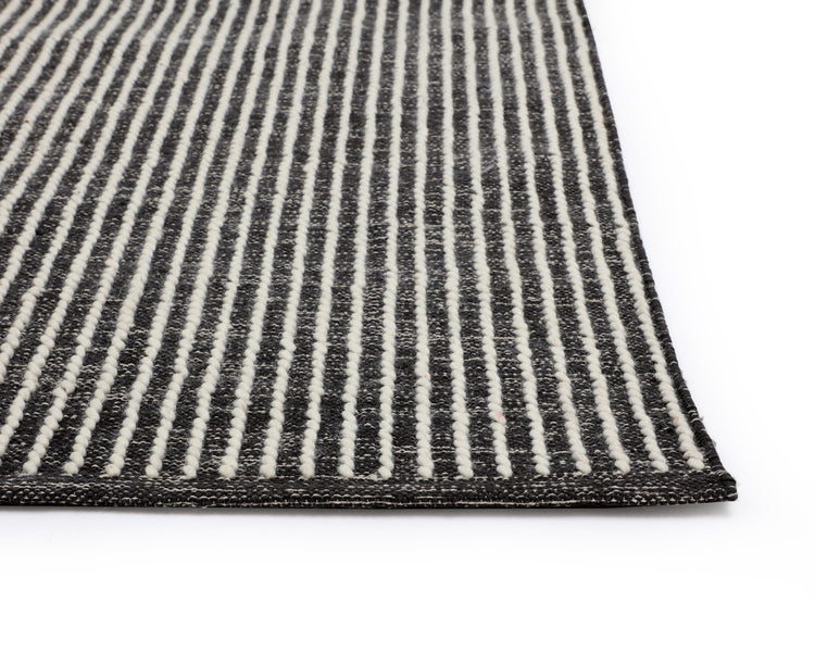 Serene Handwoven Rug  Black / White  5' X 8'