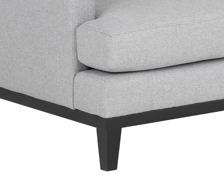 Kaius Sofa