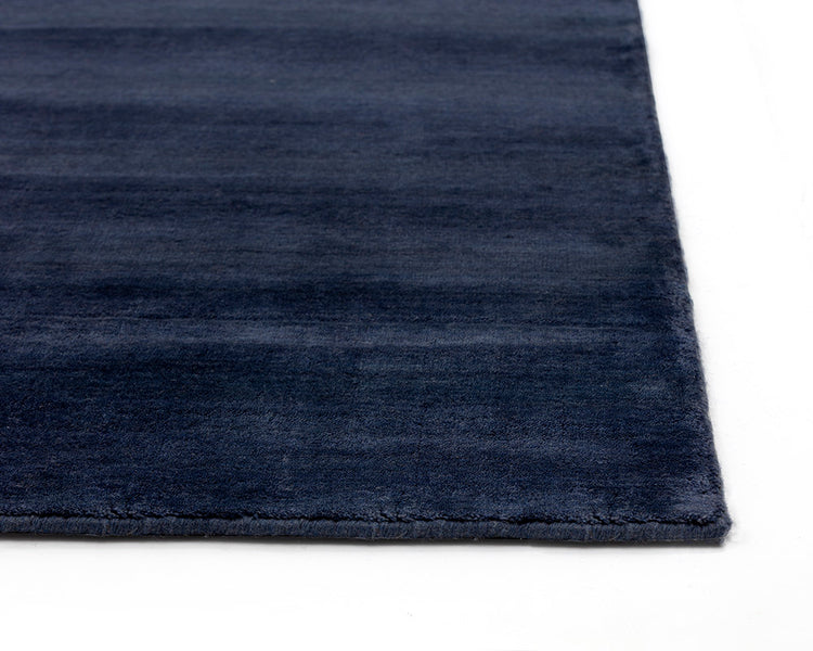 Alaska Handloomed Rug  Navy  5' X 8'