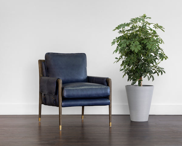 Mauti Armchair  Distressed Brown