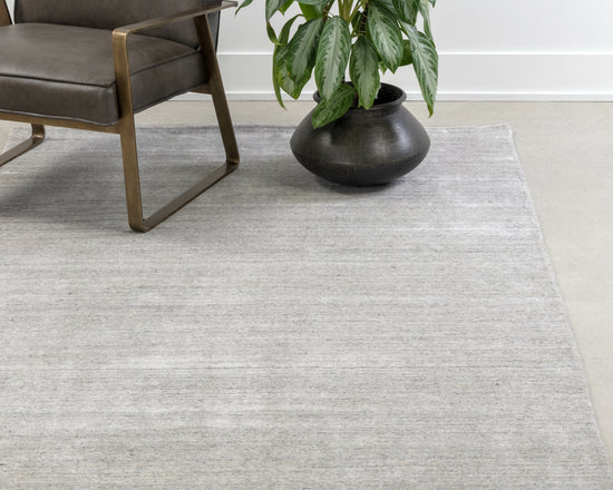 Alaska Handloomed Rug  Grey / Ivory  5' X 8'