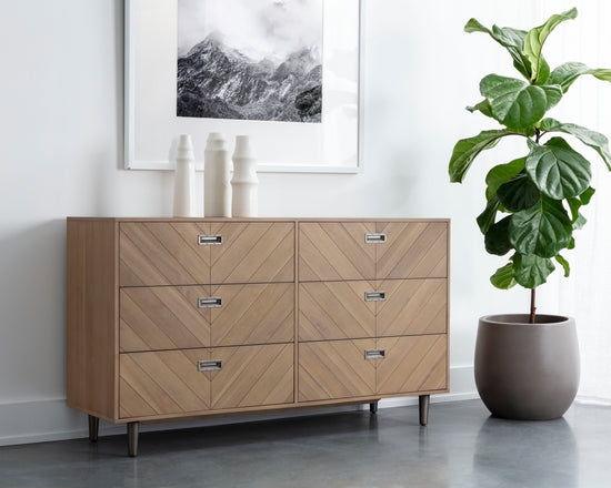 Greyson Dresser