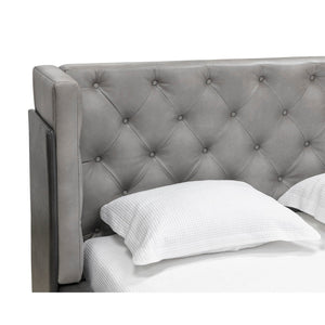 Laura Bed Queen - Bravo Metal / Bravo Portabella