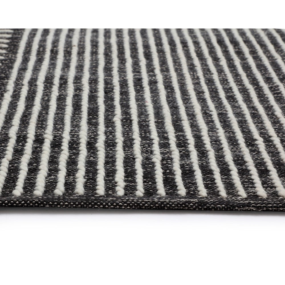 Serene Hand Woven Rug - Black / White - 5' X 8'