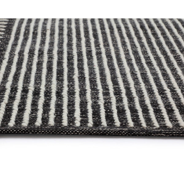 Serene Hand Woven Rug - Black / White - 5' X 8'