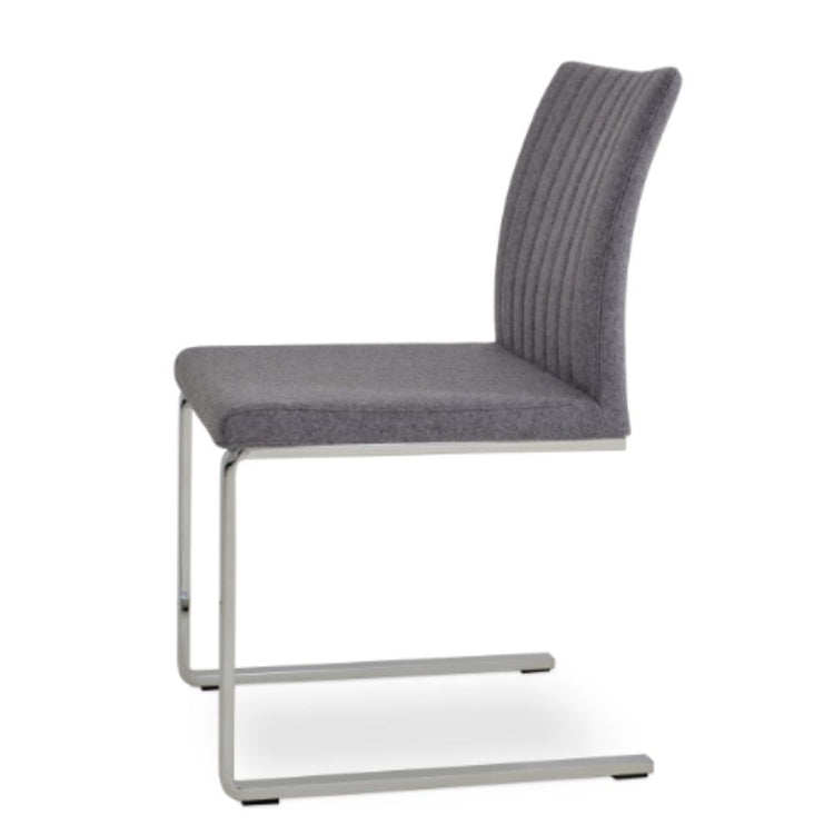 Zeyno Flat Chair