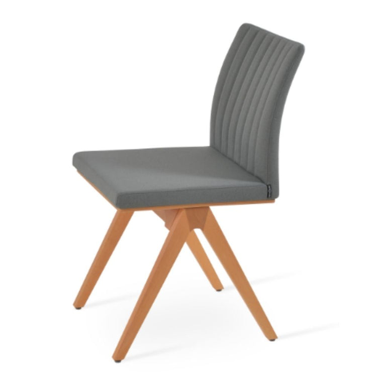 Zeyno Fino Chair