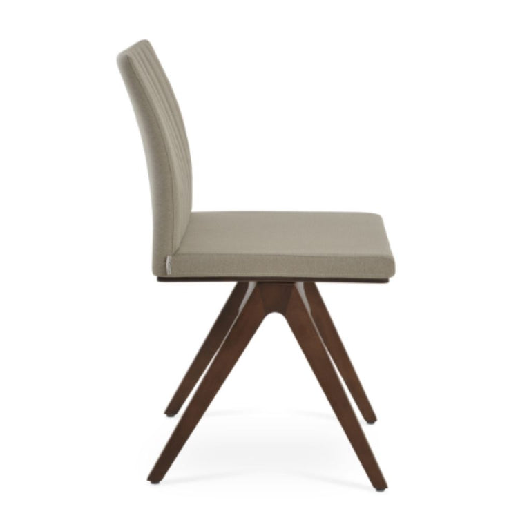 Zeyno Fino Chair