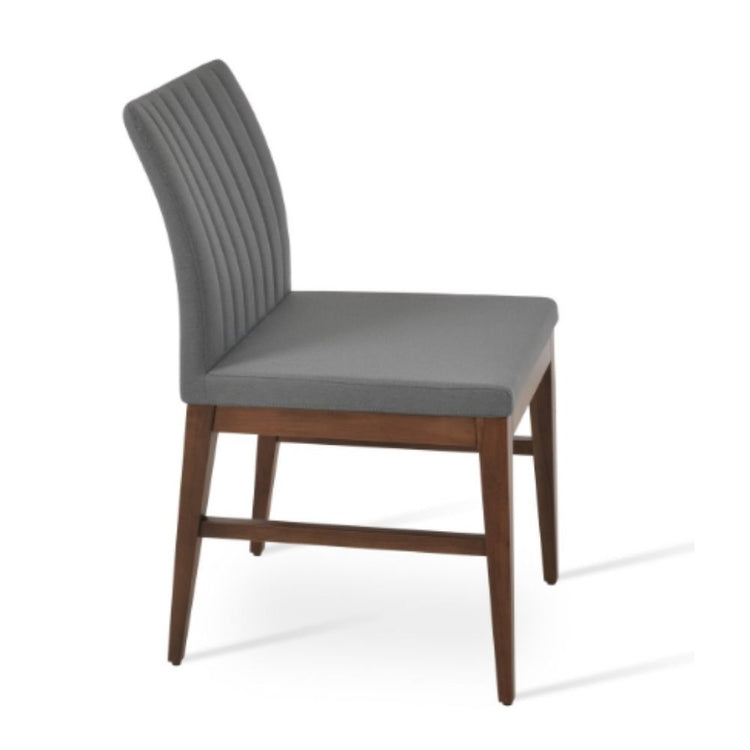 Zeyno Stretcher Chair